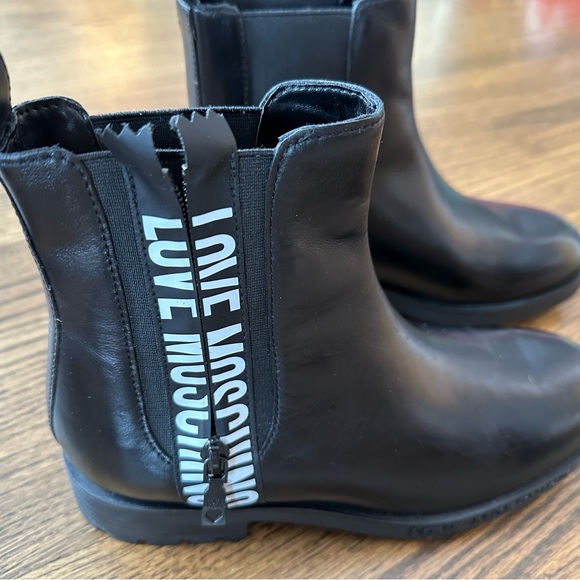 Womens Love Moschino Leather Boots Size 7, (Brand New) - Picture 3 of 6
